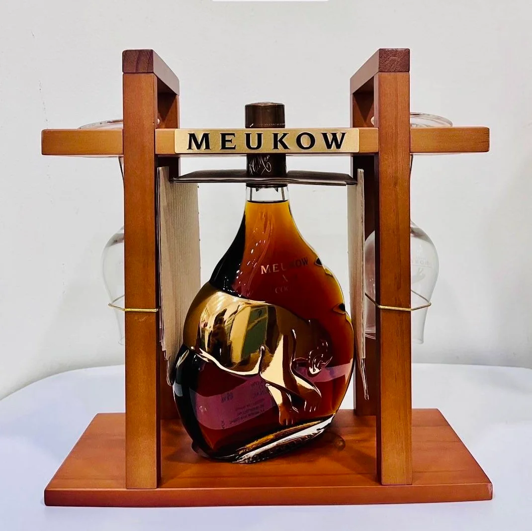 Meukow X.O Cognac (ขวดเสือทอง) - Image 2